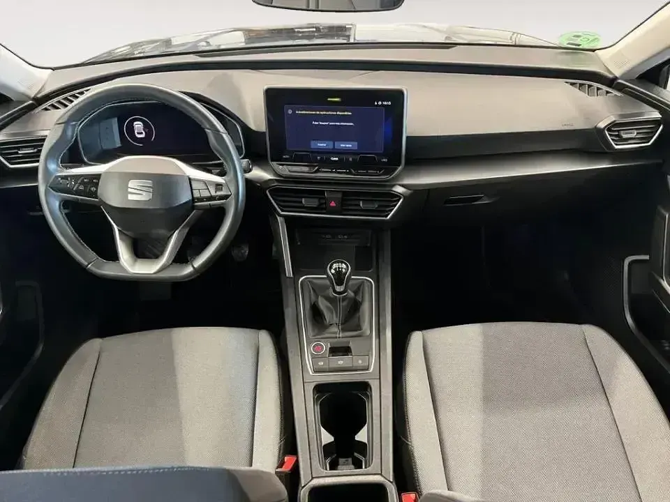 Begagnad Seat Leon Style 116 HK (85 kW) 2025 Blå Sedan