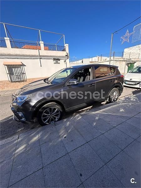 Azul Usado 2017 Toyota RAV4 Hybrid SUV | 17.500 € (Precio justo) - Imagen 1/4