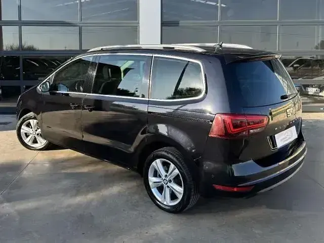 Usado Seat Alhambra XCELLENCE 150 CV (110 kW) 2022 Negro Monovolumen