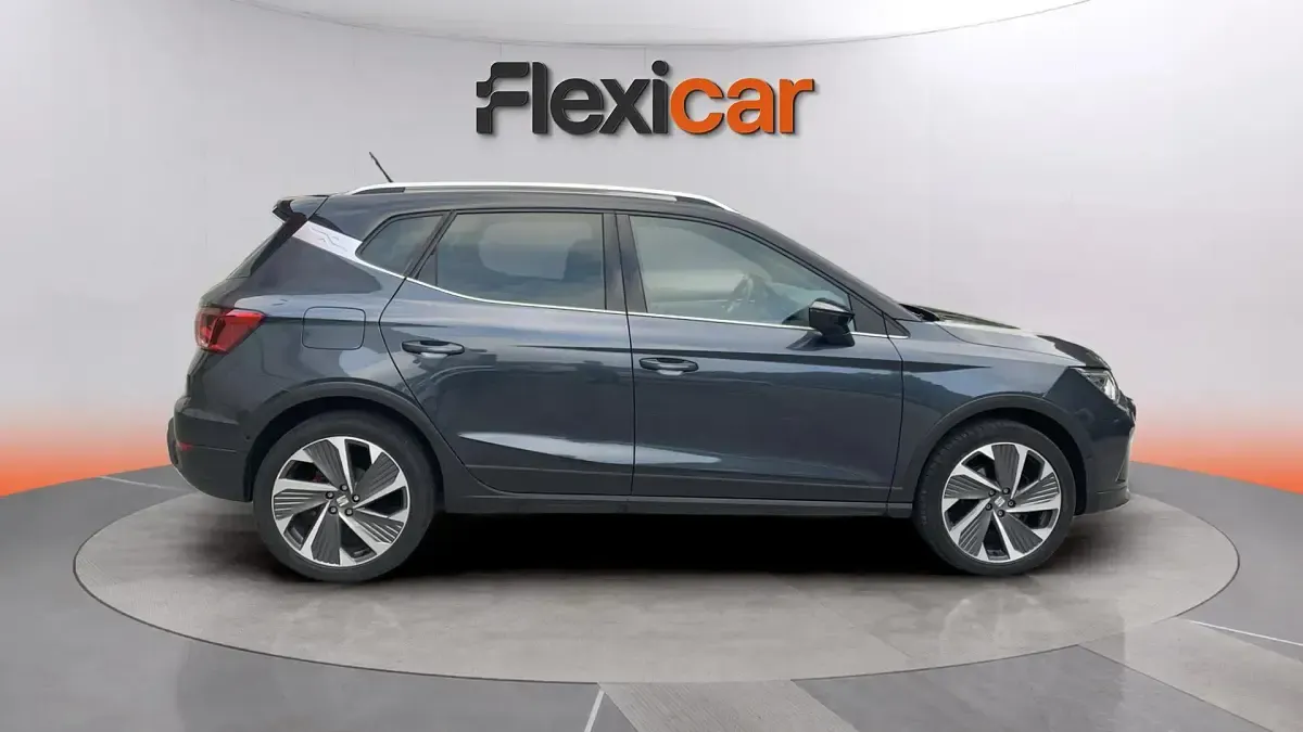 Usado Seat Arona FR 150 CV (110 kW) 2024 Gris SUV
