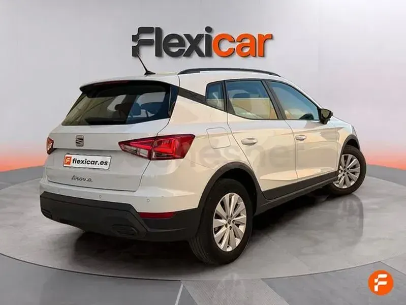 Usado Seat Arona Style 115 CV (84 kW) 2024 Blanco SUV