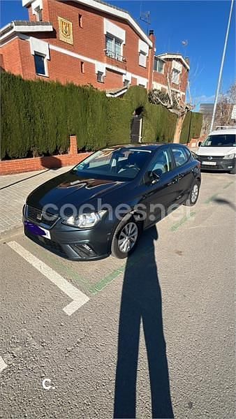 Usado Seat Ibiza Style Plus 90 CV (66 kW) 2019 Azul Berlina