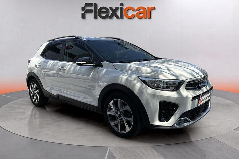 Blanco Usado 2022 Kia Stonic SUV | 16.190 € (Un poco caro) - Imagen 1/4