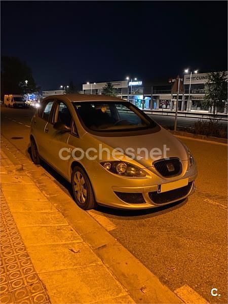 Gris / plata Usado 2005 Seat Altea Reference Monovolumen | 2000 € (Super precio) - Imagen 1/2