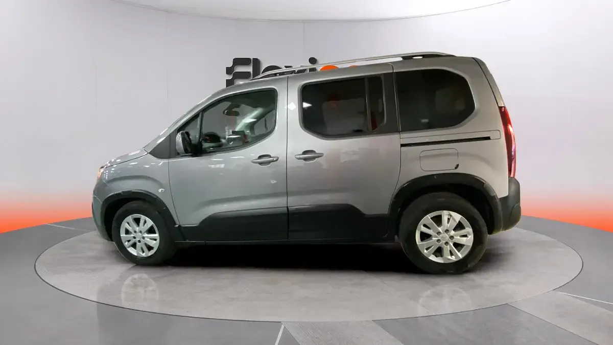 Usado Peugeot Rifter Allure 110 CV (80 kW) 2019 Gris Monovolumen