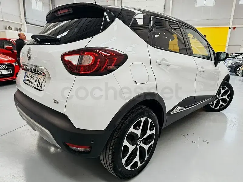 Usado Renault Captur Zen 120 CV (88 kW) 2017 Blanco SUV