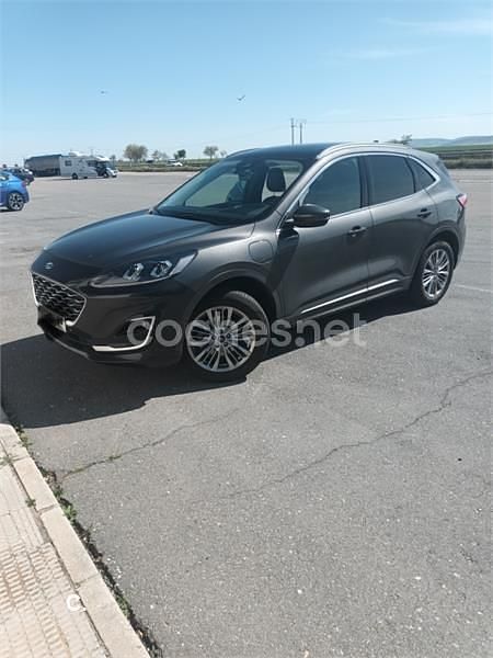 Gris / plata Usado 2022 Ford Kuga Vignale SUV | 32.000 € - Imagen 1/4