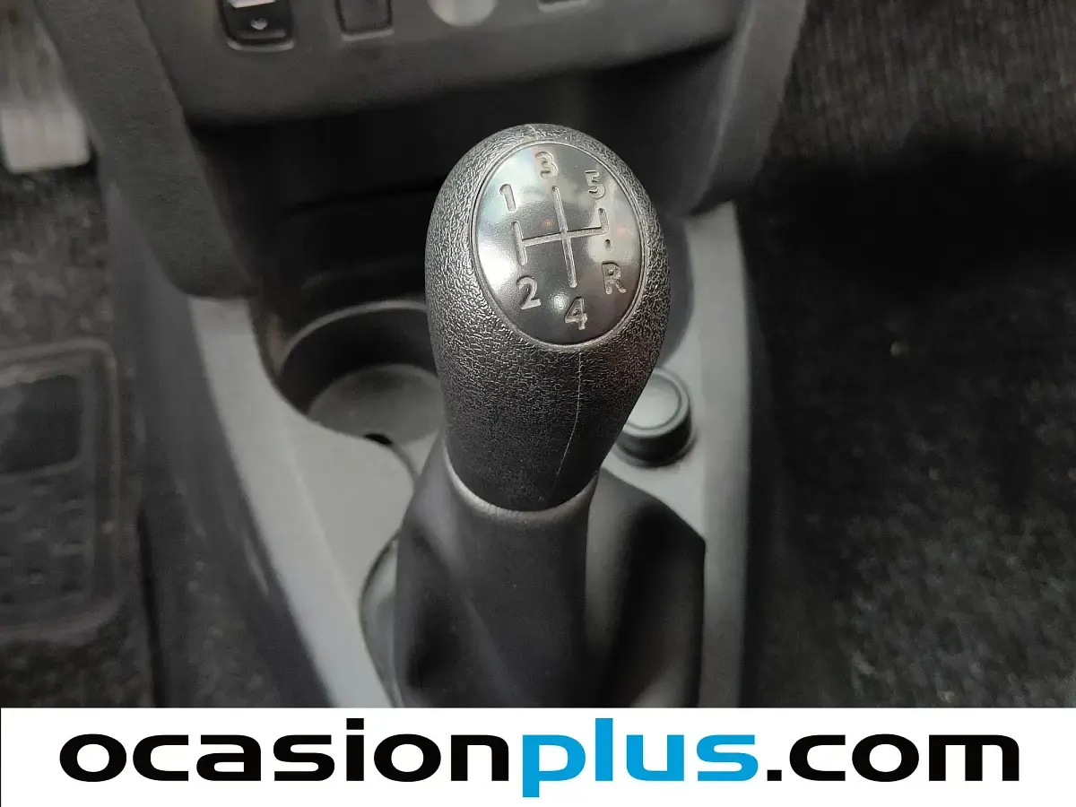Usado Dacia Logan Ambiance 75 CV (55 kW) 2016 Blanco Berlina