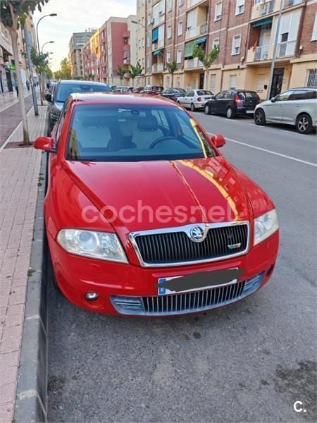 Rojo Usado 2009 Skoda Octavia RS Berlina | 8250 € - Imagen 1/4