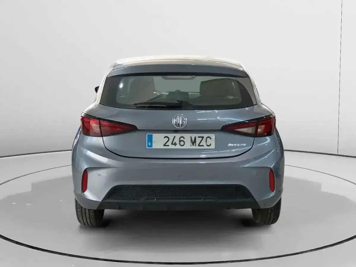 Usado MG MG3 Comfort 194 HP (142 kW) 2025 Cinzento Citadino