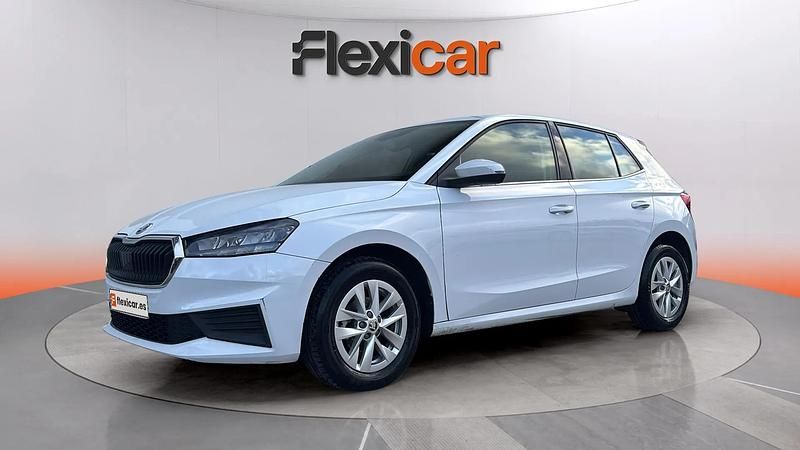 Usado Skoda Fabia Ambition 95 CV (69 kW) 2022 Blanco Utilitario
