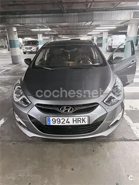 Usado Hyundai i40 115 CV (84 kW) 2013 Gris / plata Familiar