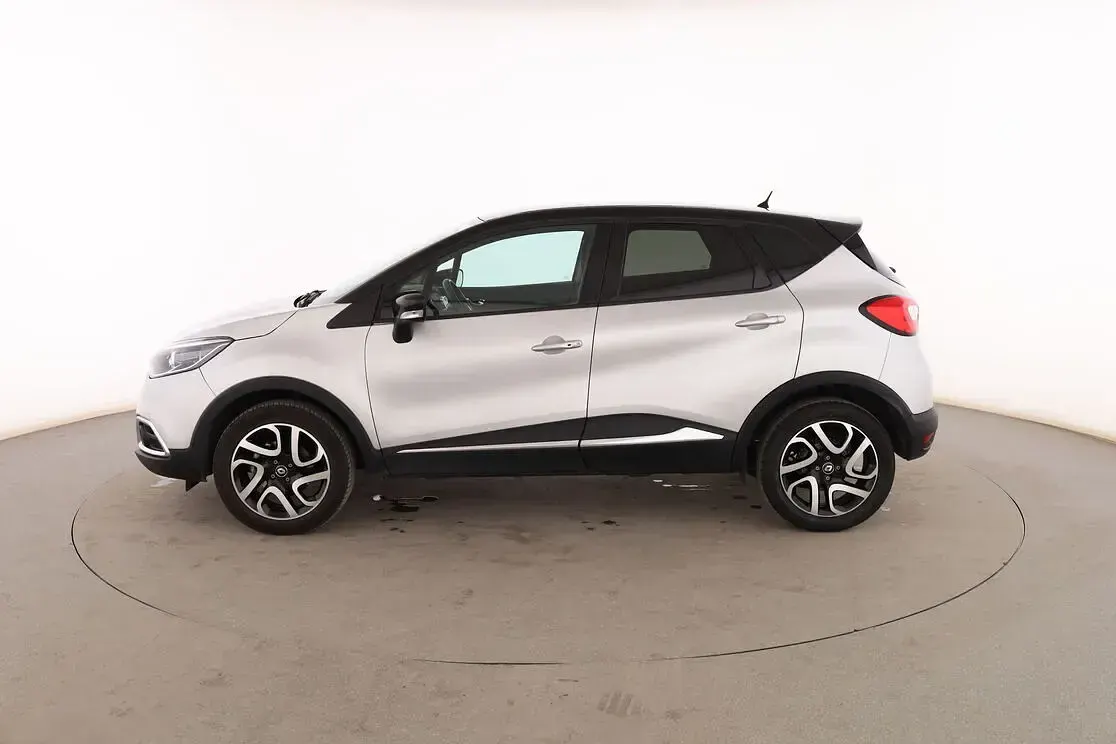 Usado Renault Captur Zen 120 CV (88 kW) 2017 Gris SUV