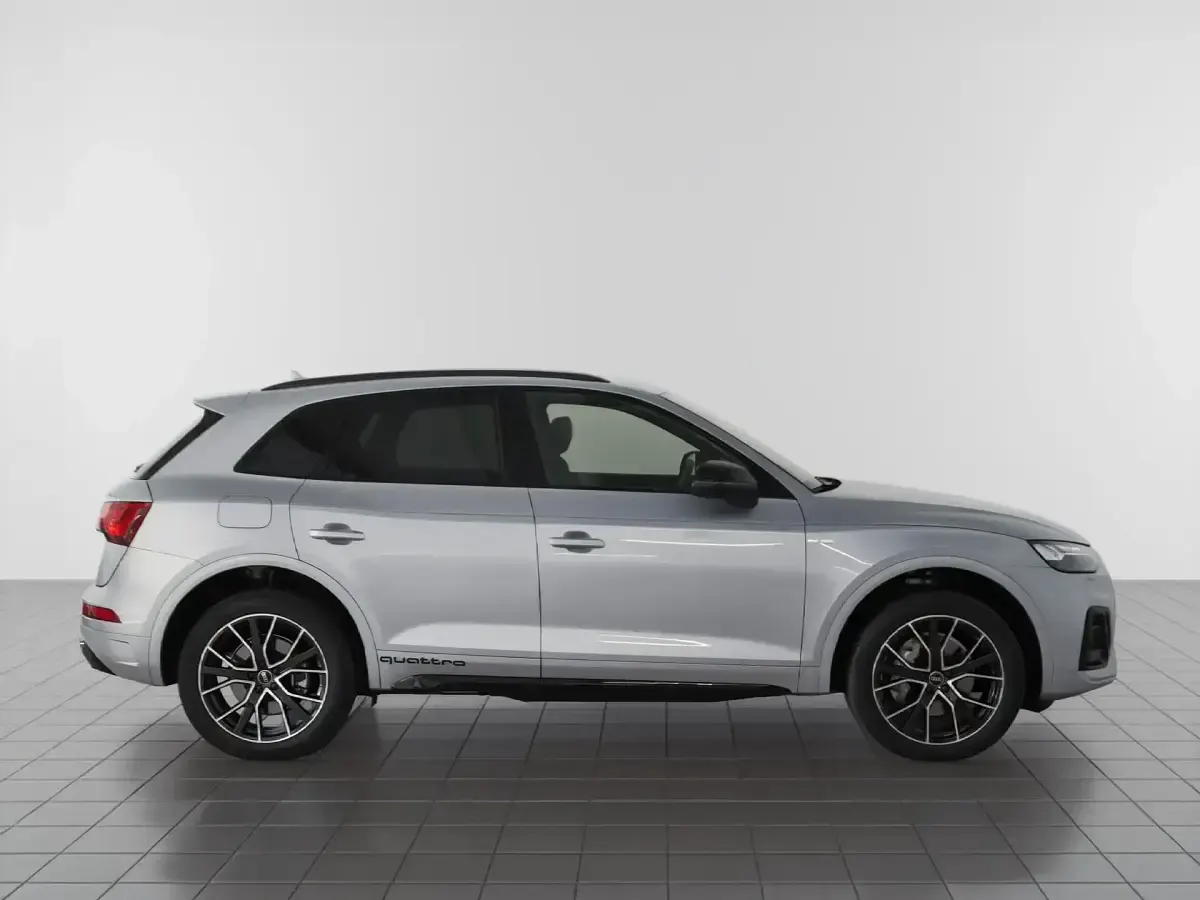 Usado Audi Q5 204 CV (150 kW) 2022 Gris / plata SUV