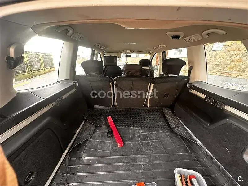 Usado Seat Alhambra Style 140 CV (102 kW) 2011 Gris / plata Monovolumen