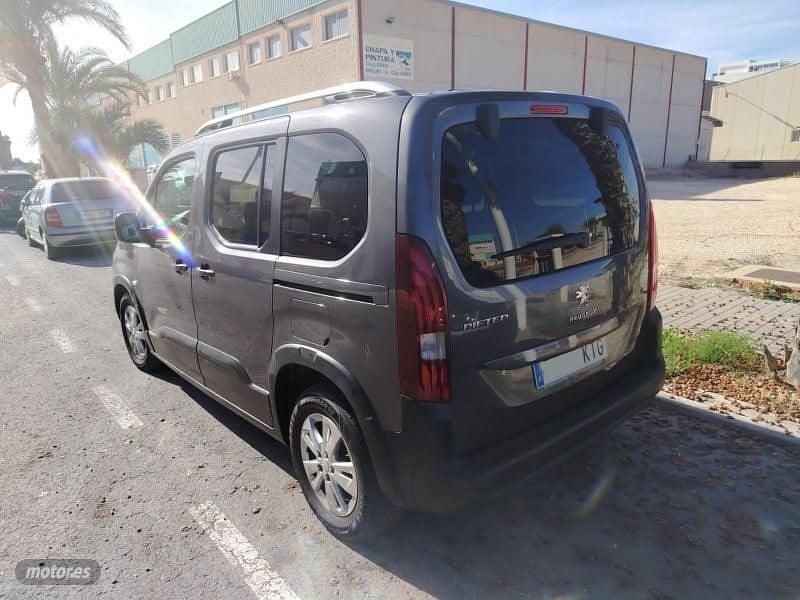 Usado Peugeot Rifter Active 130 CV (95 kW) 2019 Gris Monovolumen
