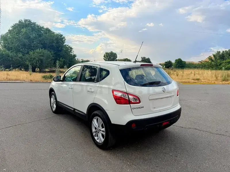 Usado Nissan Qashqai Acenta 115 CV (84 kW) 2010 Blanco SUV