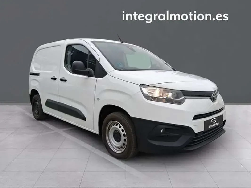 Usado Toyota Proace City City 102 CV (75 kW) 2022 Blanco Monovolumen