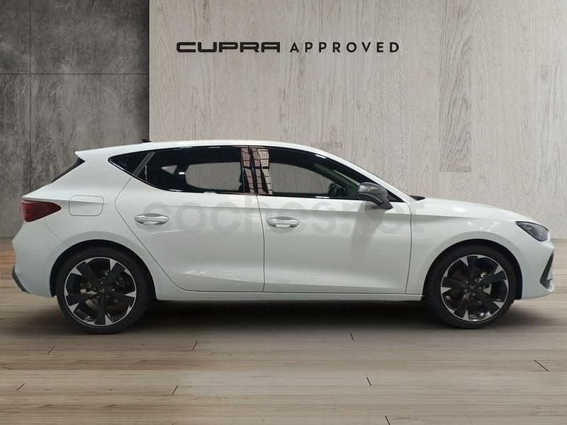 Usado Cupra Leon 150 CV (110 kW) 2025 Blanco Berlina