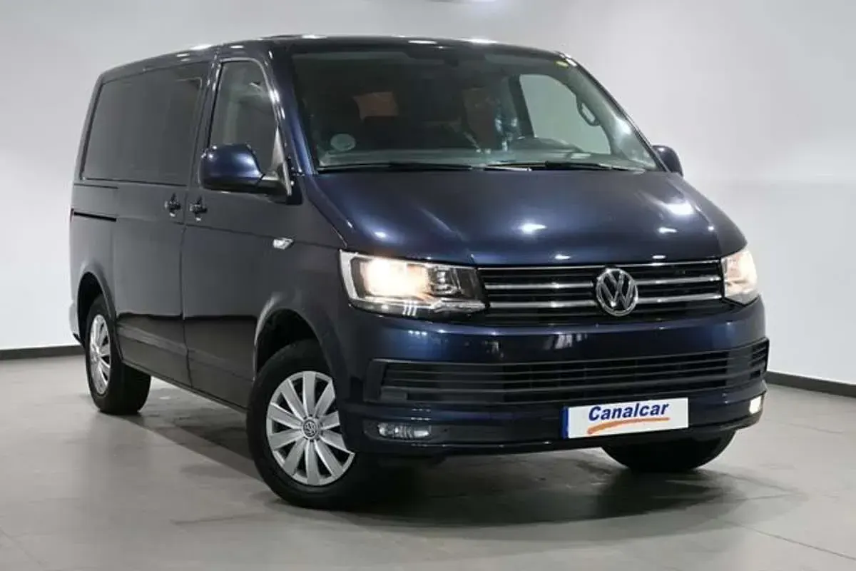 Usado VW Multivan Startline 102 CV (75 kW) 2016 Azul Monovolumen