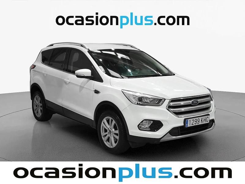 Usado Ford Kuga Trend+ 120 HP (88 kW) 2018 Branco SUV