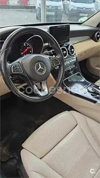 Usado Mercedes C220 170 CV (125 kW) 2015 Gris / plata Berlina