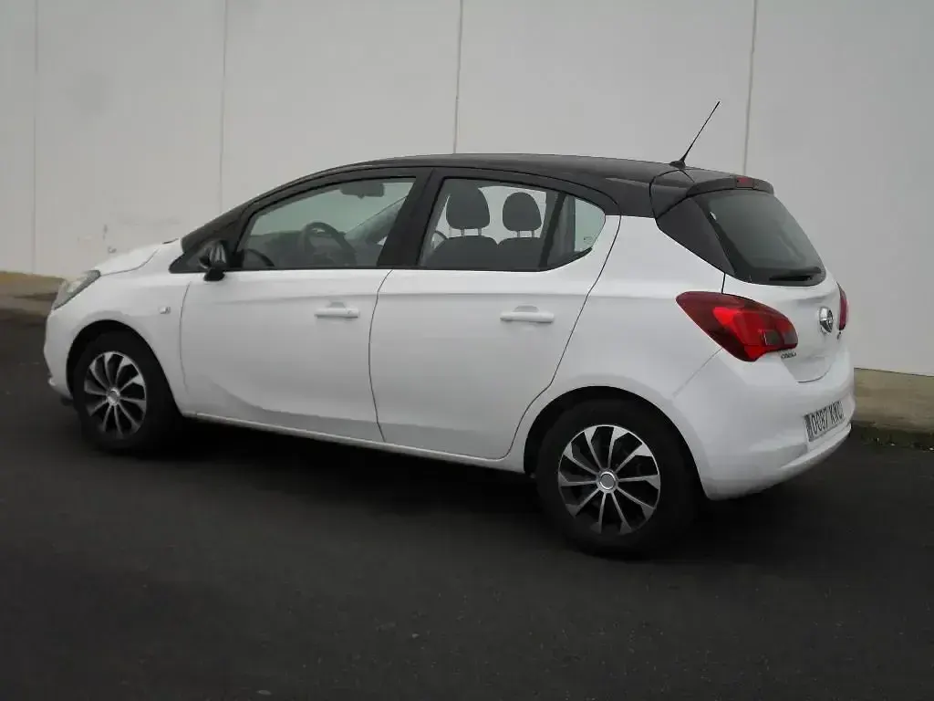 Usado Opel Corsa Selective 90 CV (66 kW) 2019 Blanco Utilitario