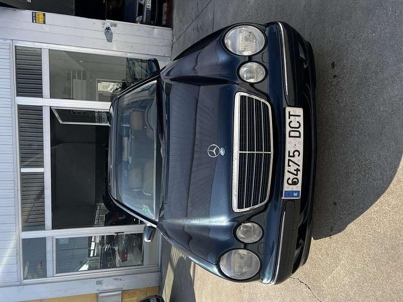 Usado Mercedes E320 Elegance 197 CV (144 kW) 2001 Azul Berlina