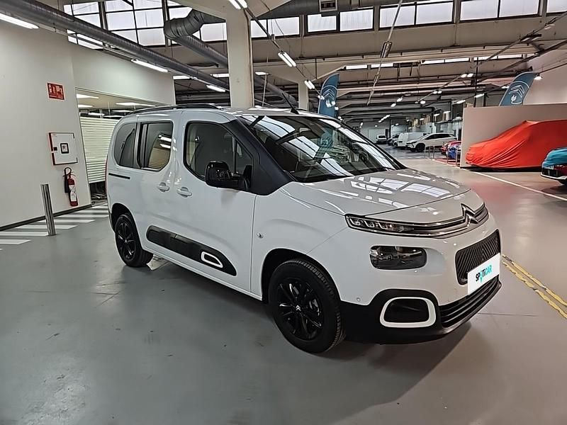 Usado Citroën Berlingo Shine 100 kW (136 CV) 2024 Blanco Monovolumen