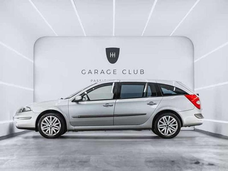 Usado Renault Laguna II Dynamique 135 CV (99 kW) 2005 Blanco Berlina