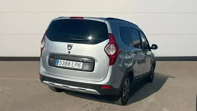 Usado Dacia Lodgy 115 CV (84 kW) 2021 Gris Monovolumen