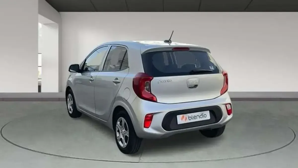 Usado Kia Picanto 63 CV (46 kW) 2024 Plateado Utilitario