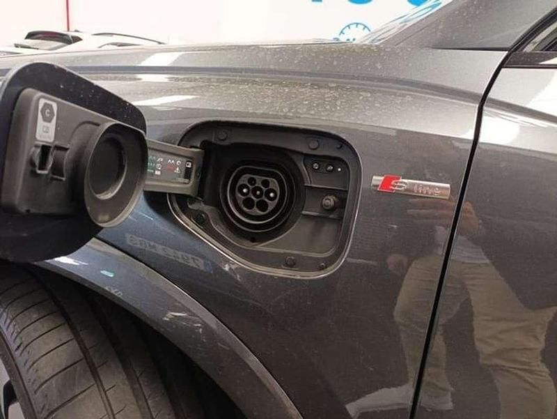 Usado Audi Q3 Sportback S-Line 245 CV (180 kW) 2023 Gris SUV