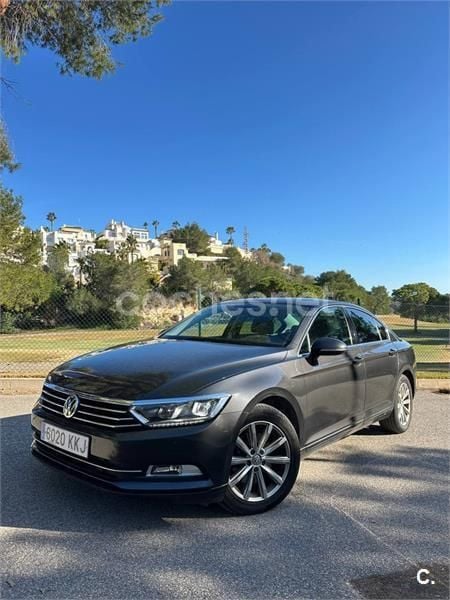 Negro Usado 2018 VW Passat Advance Berlina | 10.200 € (Buen precio) - Imagen 1/4