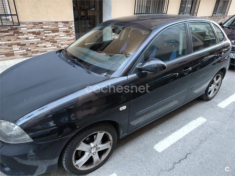 Usado Seat Ibiza Sport 105 CV (77 kW) 2007 Negro Utilitario