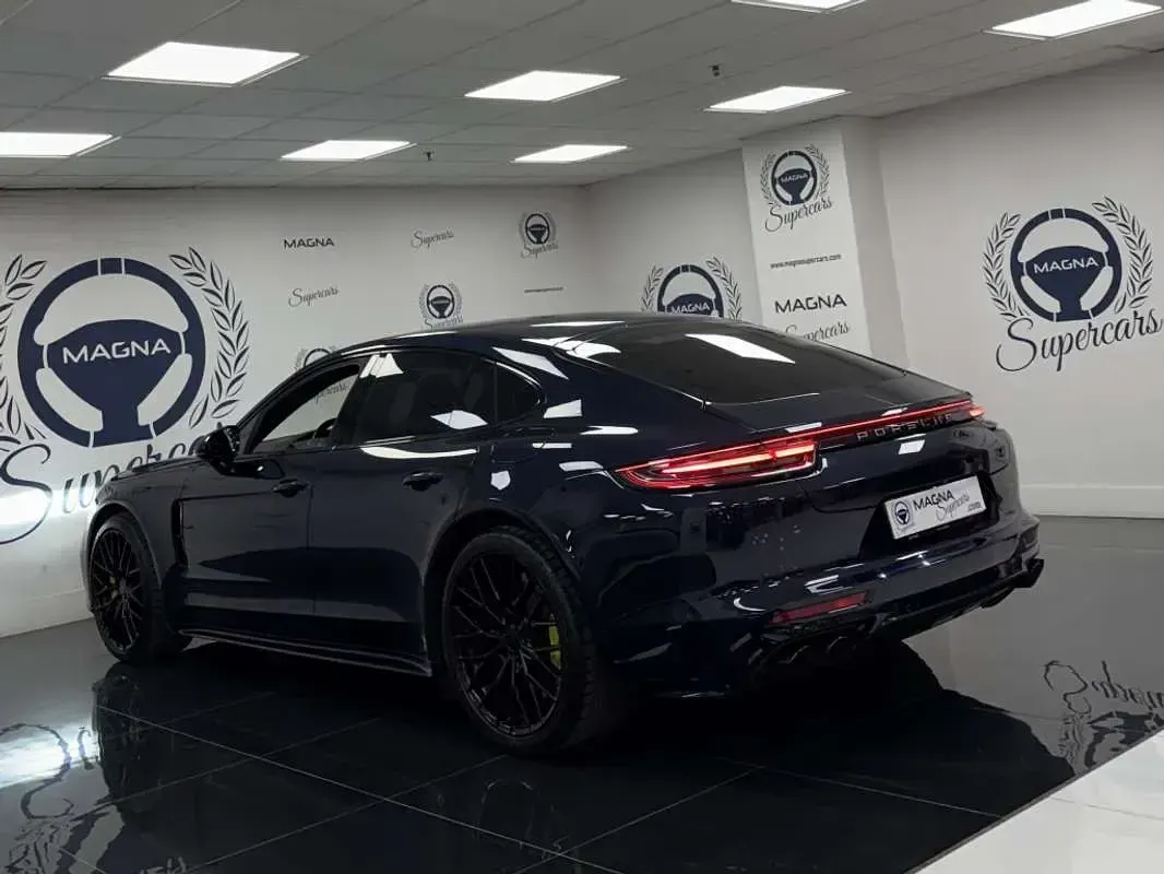 Usado Porsche Panamera Turbo S E-Hybrid Executive Executive 680 CV (500 kW) 2018 Azul Utilitario