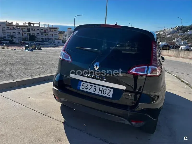 Usado Renault Scénic III Bose Edition 130 CV (95 kW) 2011 Negro Monovolumen