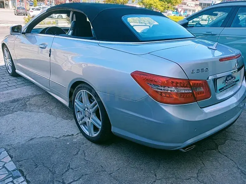 Usado Mercedes E350 Avantgarde 231 CV (169 kW) 2010 Gris / plata Descapotable
