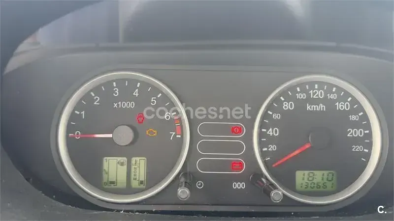 Usado Ford Fiesta Trend 80 CV (58 kW) 2004 Beige Utilitario