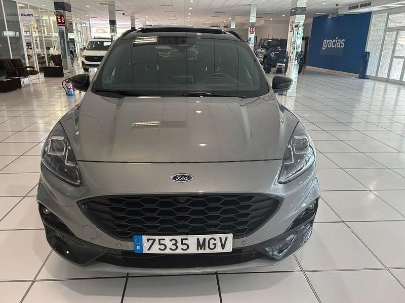 Usado Ford Kuga ST-Line X 150 CV (110 kW) 2023 Gris / plata SUV
