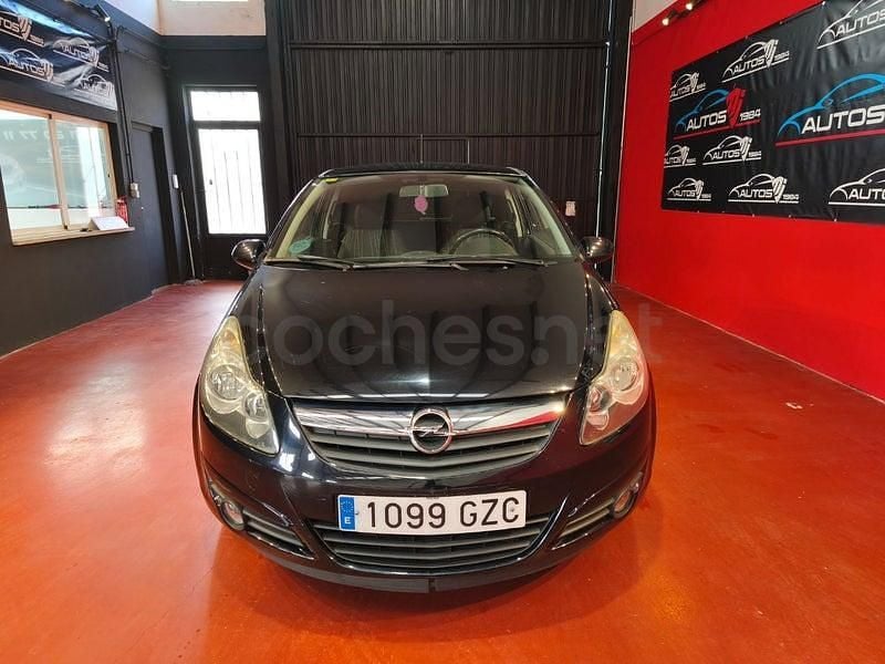 Usado Opel Corsa 85 CV (62 kW) 2010 Negro Utilitario