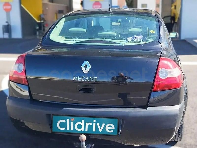 Usado Renault Mégane II Dynamique 113 CV (83 kW) 2005 Negro Berlina