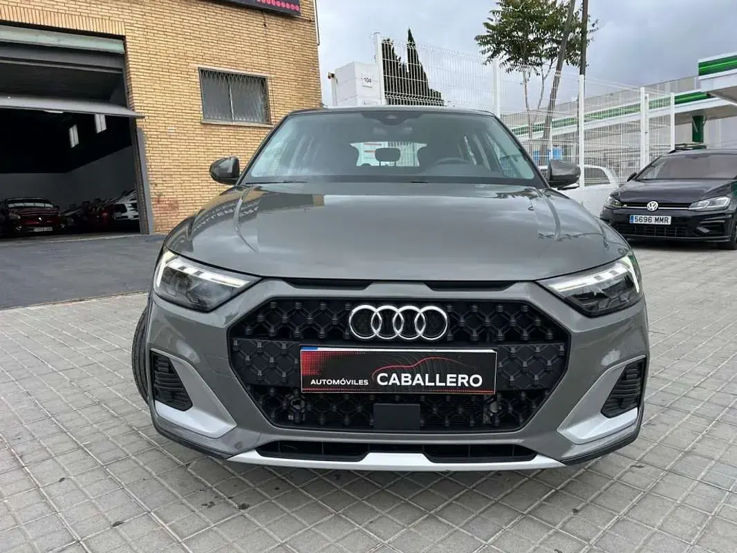 Usado Audi A1 Sportback 110 CV (80 kW) 2022 Gris Utilitario