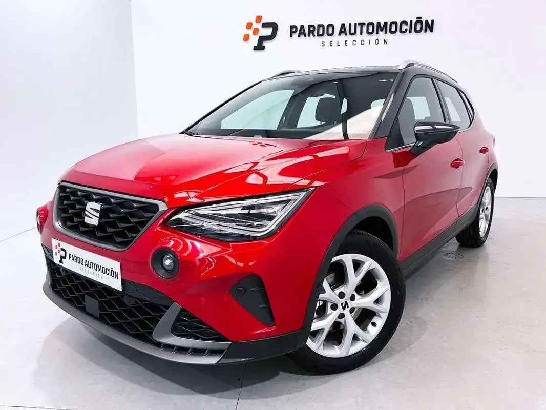 Usado Seat Arona FR 109 CV (80 kW) 2024 Rojo SUV