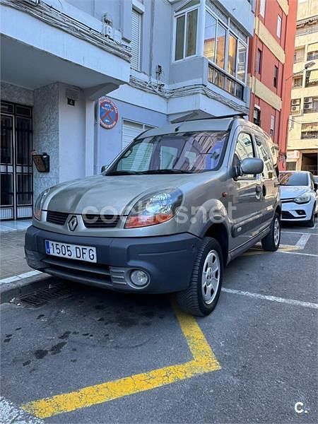 Usado Renault Kangoo 105 CV (77 kW) 2009 Gris / plata Monovolumen