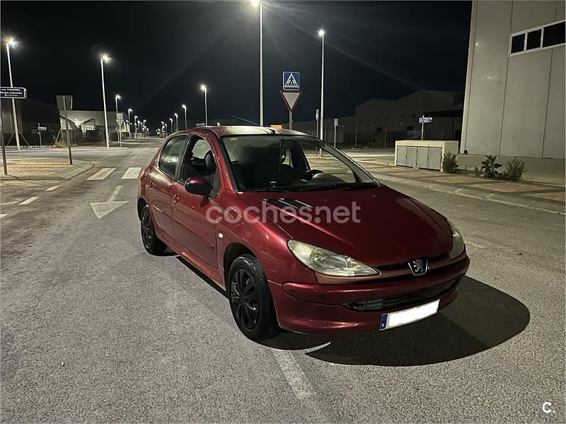 Granate Usado 2002 Peugeot 206 Berlina | 1000 € (Buen precio) - Imagen 1/4