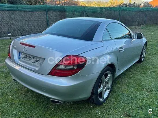 Usado Mercedes SLK200 163 CV (119 kW) 2008 Gris / plata Descapotable