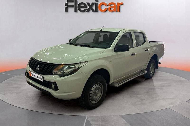 Usado Mitsubishi L200 154 CV (113 kW) 2017 Blanco Recogida