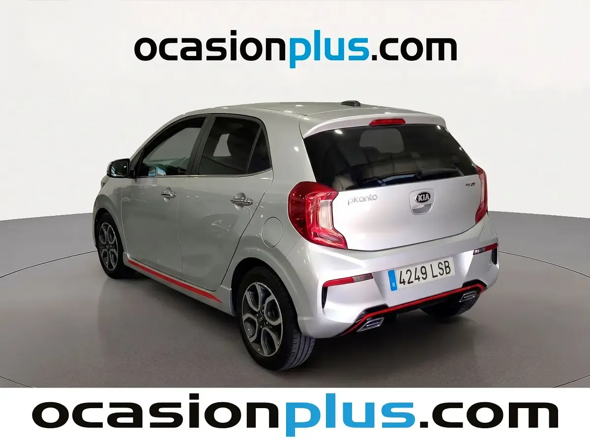 Usado Kia Picanto GT-Line 67 CV (49 kW) 2021 Gris plata Utilitario