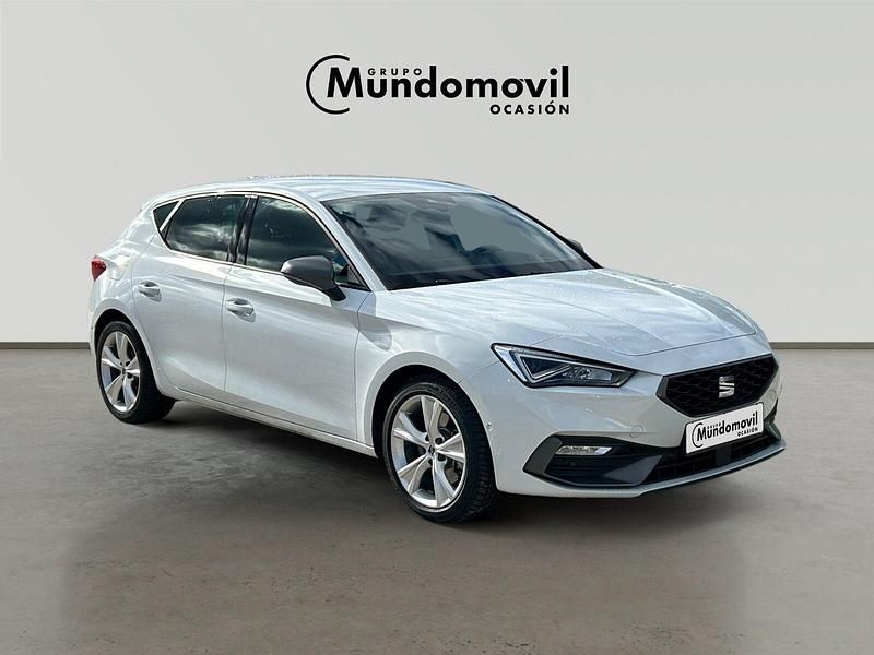 Blanco Usado 2024 Seat Leon FR Coupe | 22.850 € - Imagen 1/4